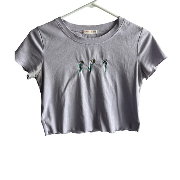 ROMWE Tops - Purple flowered crop top